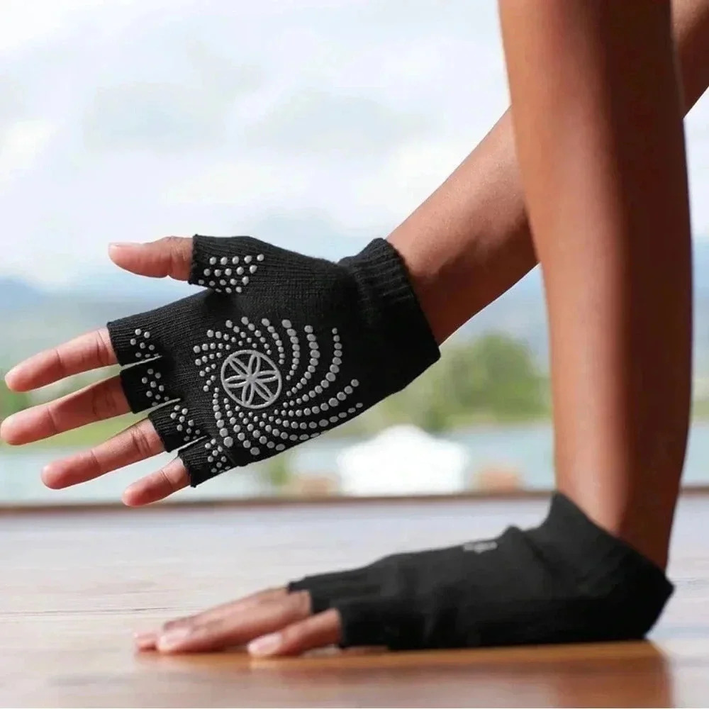 2 for $30 🆕Gaiam Yoga  Gloves